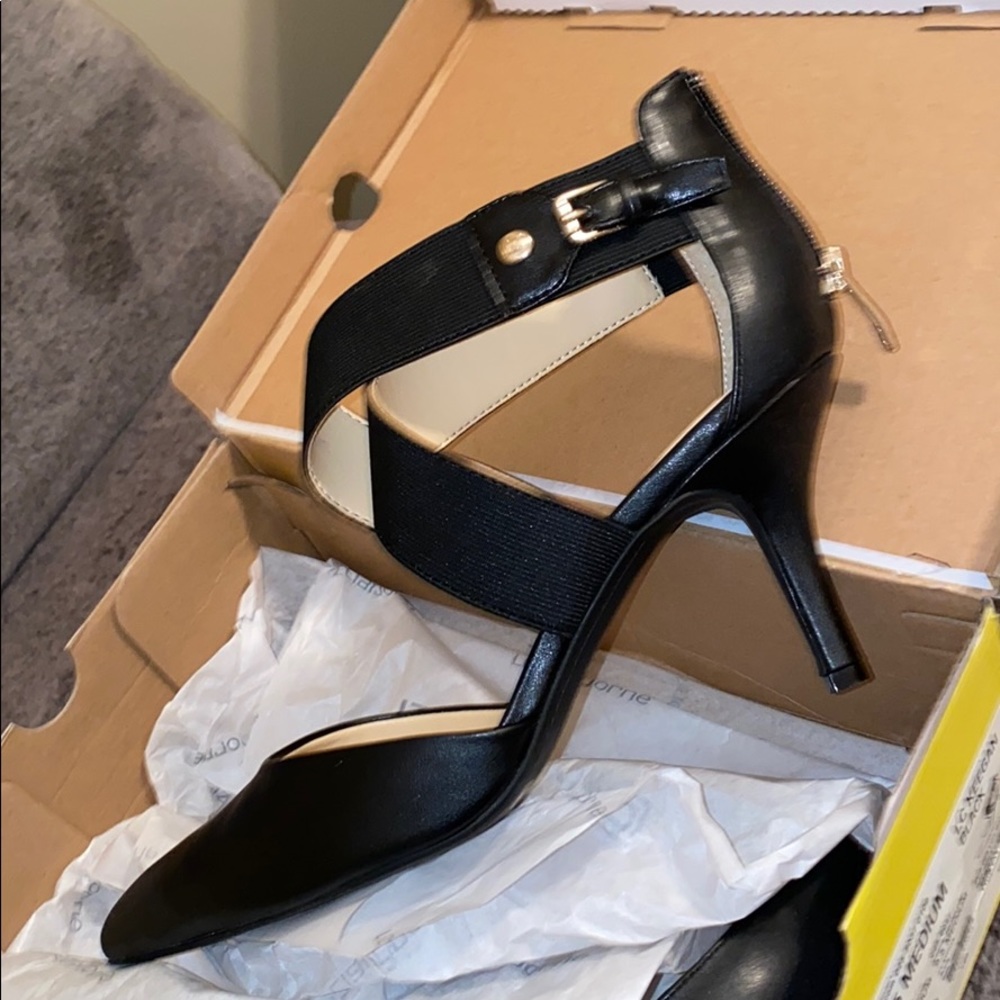 Claiborne heels worn once